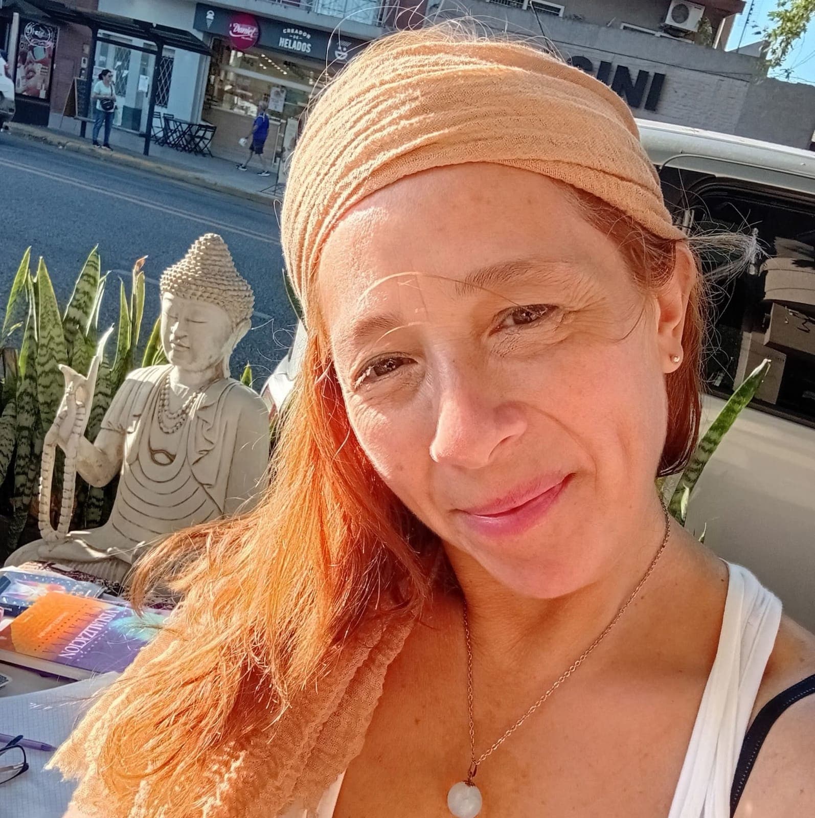 Iris Arcana - Terapeuta Holística con 30 años de experiencia